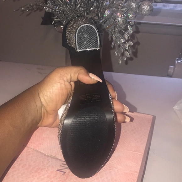 Women Platform Heels - Picture 3 of 4